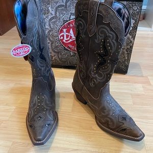New Laredo women’s boots